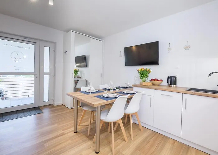 Lägenhet 13b Blue Marine Basen Brodziki Plac Zabaw The Of Przy Plaz Poddąbie